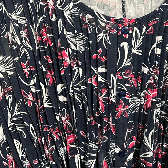 Floral dress - Picture 2 of 4